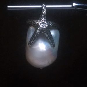 Hand crafted FW baroque pearl and starfish pendant